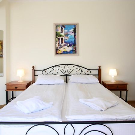 רבדה Villa Livia Boutique Apartments מראה חיצוני תמונה