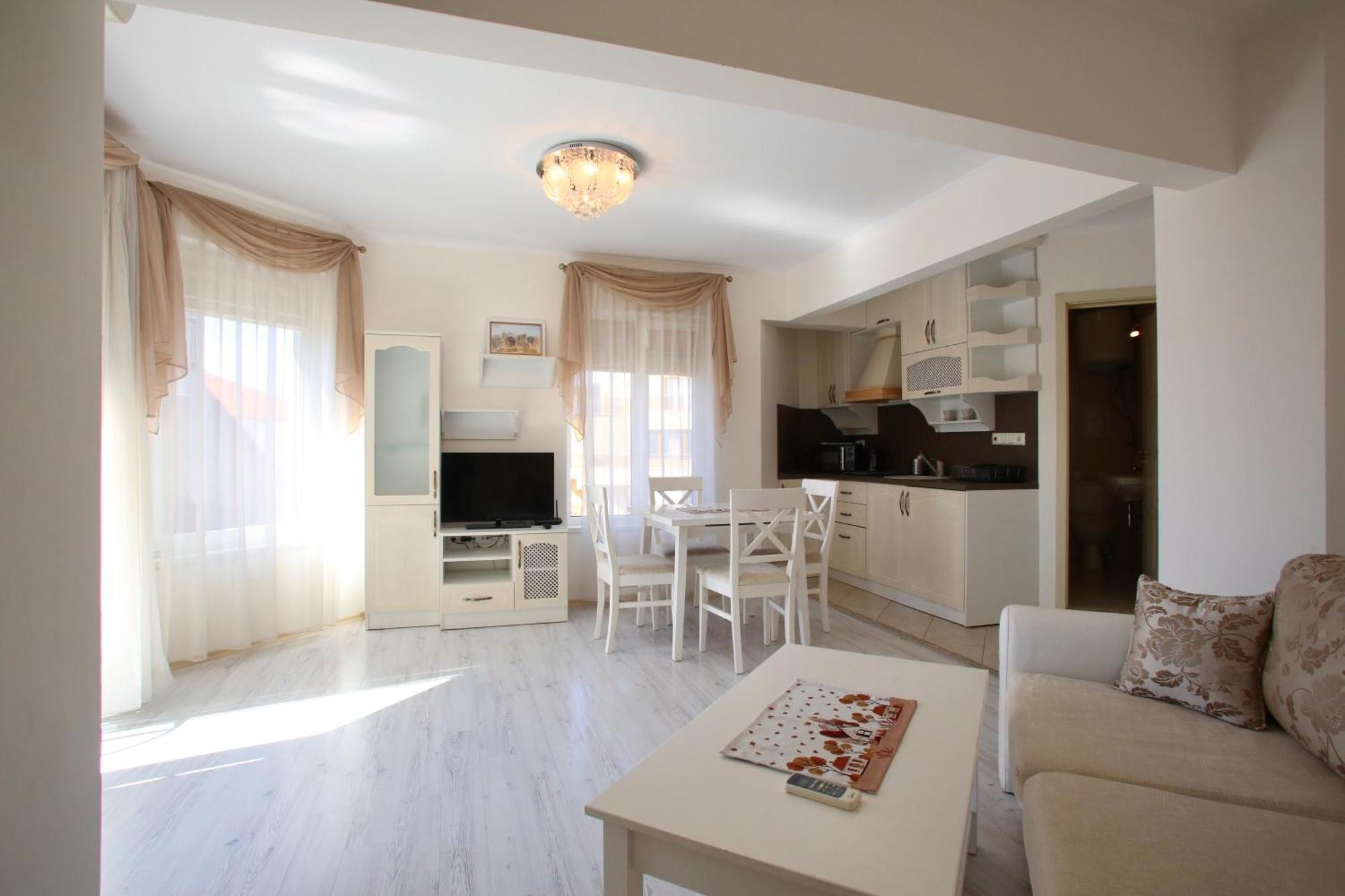 רבדה Villa Livia Boutique Apartments מראה חיצוני תמונה